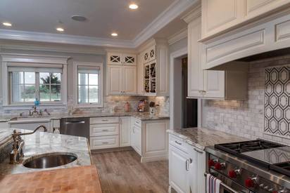 Light Transitional Kitchen Designed by Lakeville Industries of Lindenhurst, NY, Kitchen and Bath Cabinetry Experts