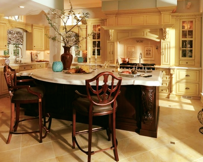 Classic Traditional Styled Kitchen by Lakeville Industries of Lindenhurst, NY, Kitchen and Bath Cabinetry Experts