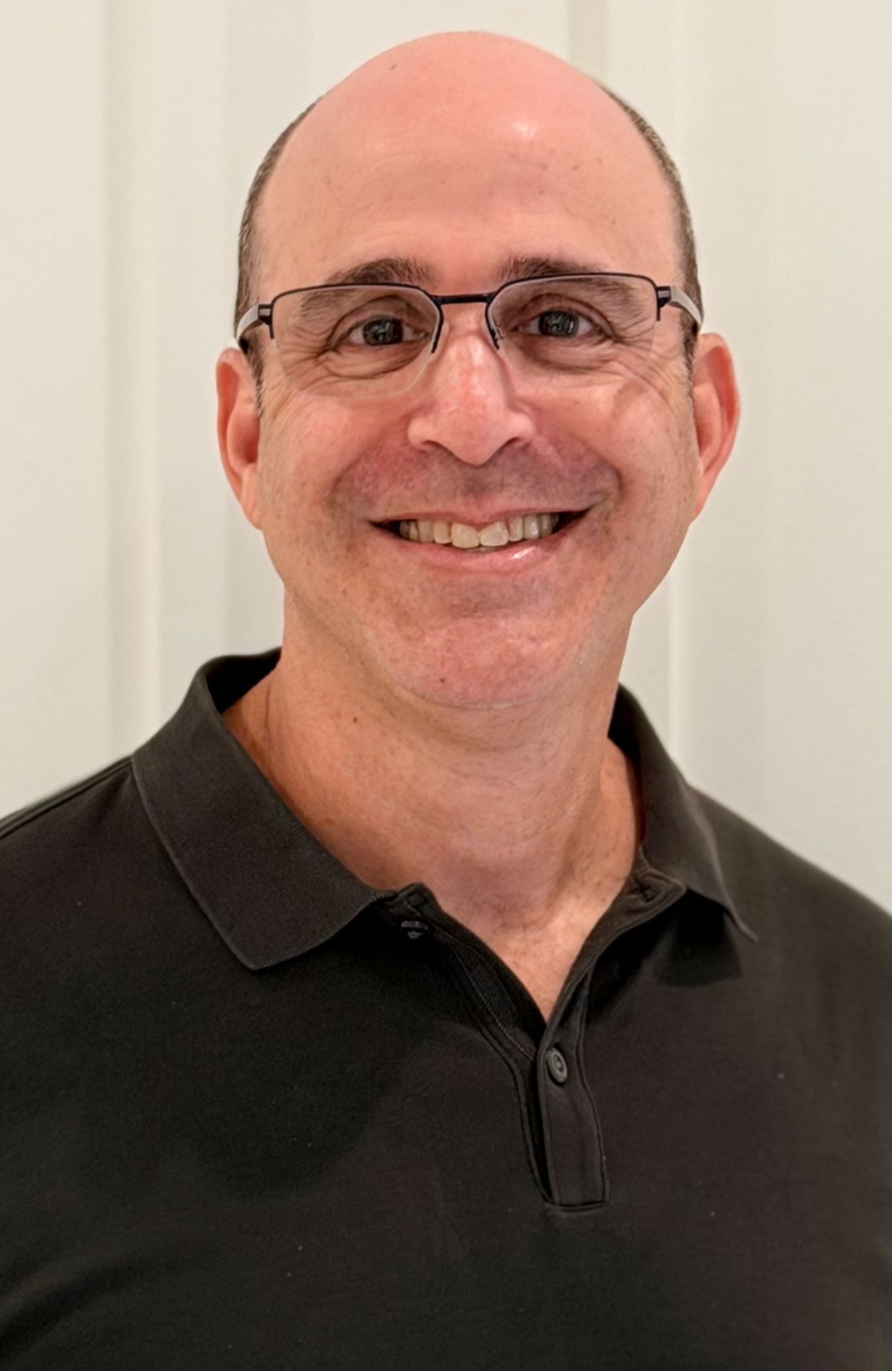 Darren Press, seasoned kitchen and bath designer from Farmingdale NY with over 38 years of experience creating functional spaces.