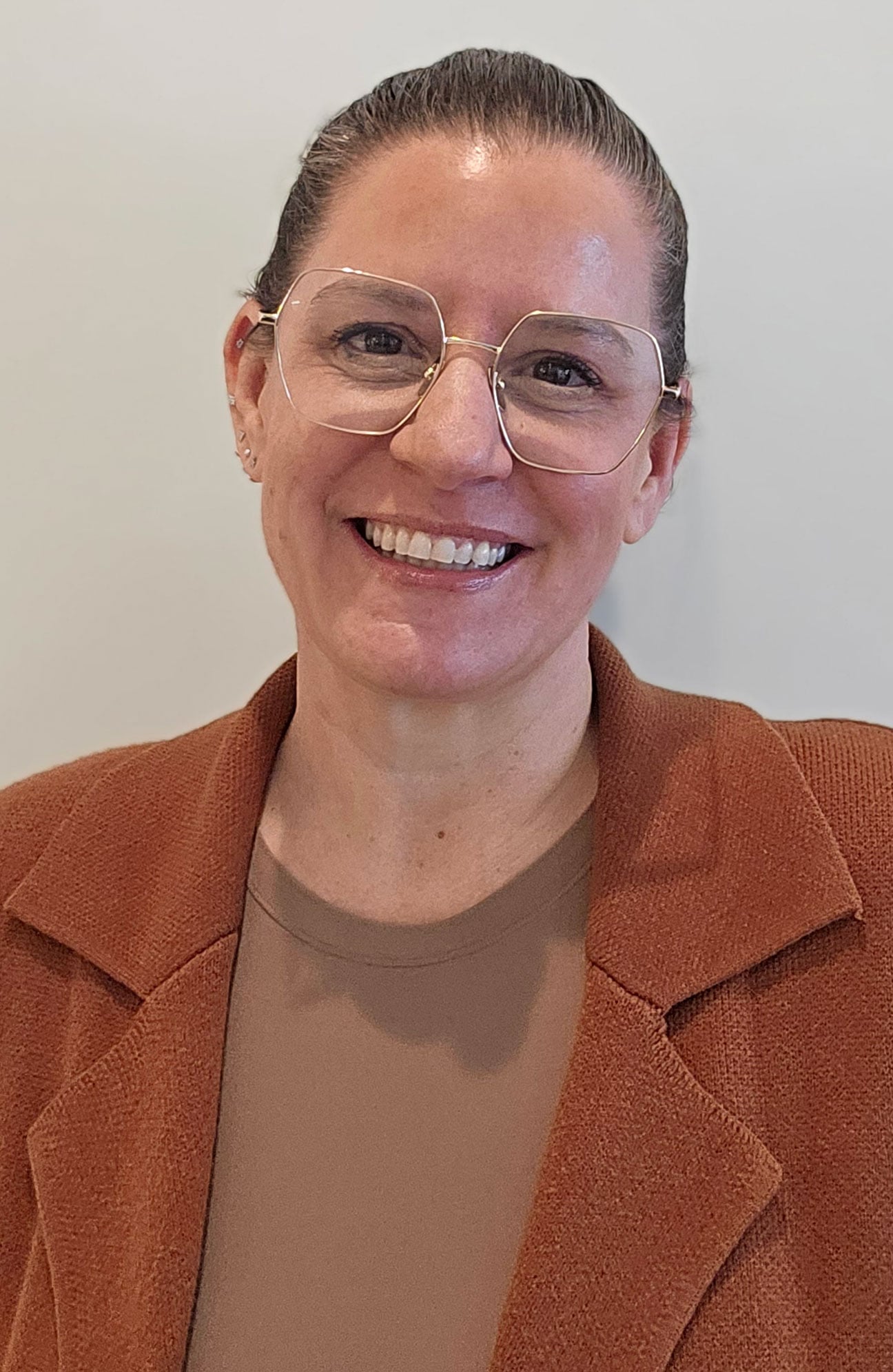 Michelle Gannon, experienced kitchen designer from Farmingdale NY with 20 years in construction and expertise in functional design