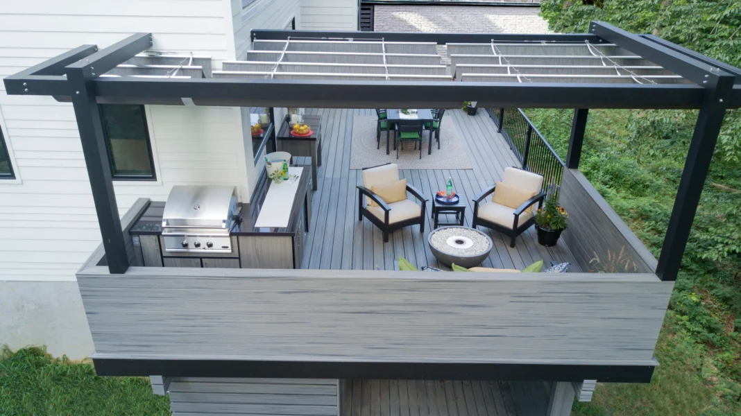 Naturekast-backyard-deck-drone-outdoor-kitchen-contempo-matte-black-fossil-grey