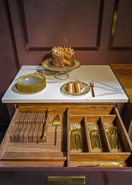 plato-woodwork-kitchen-storage